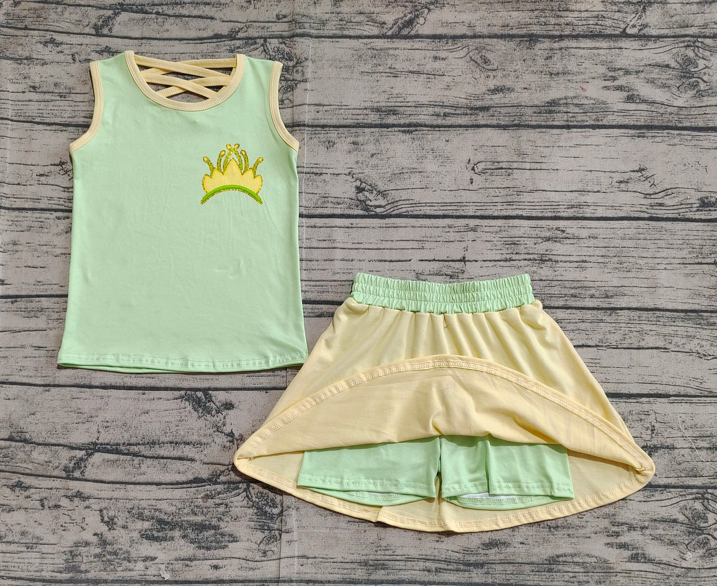 GSD2071  Baby Girls Green Crown Princess Shirt Skirt Clothes Sets  D 3.24